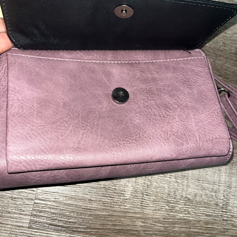 Elegant lavender Crossbody Bag - Picture 7 of 9
